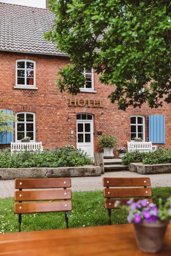 Hotel Am Kloster - Domaene Moellenbeck رنتلن المظهر الخارجي الصورة