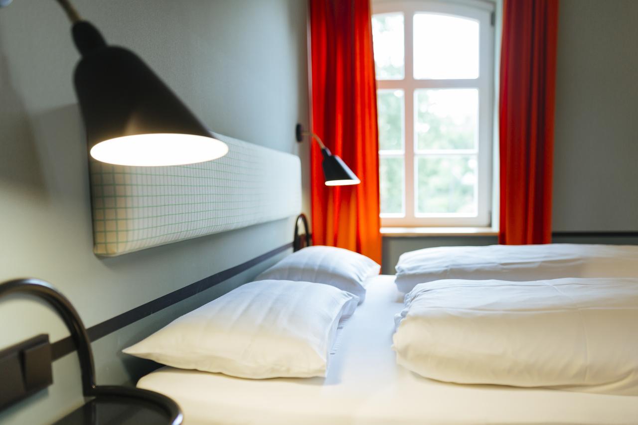 Hotel Am Kloster - Domaene Moellenbeck رنتلن المظهر الخارجي الصورة